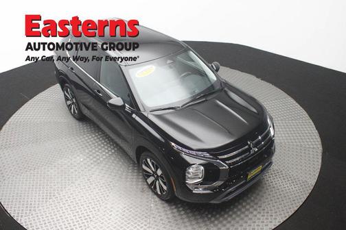 Black 2025 Mitsubishi Outlander SE S-AWC