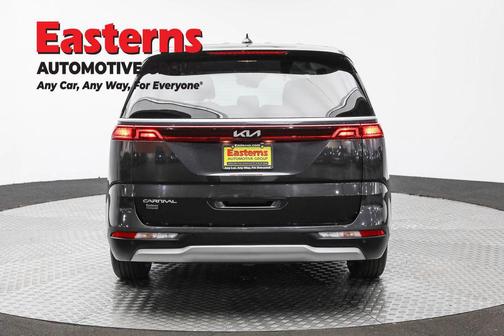 2024 Kia Carnival LX