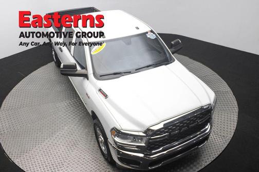 2022 RAM 2500 Tradesman Crew Cab 4x2 8' Box