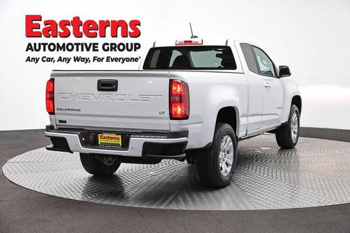 Summit White 2022 Chevrolet Colorado LT