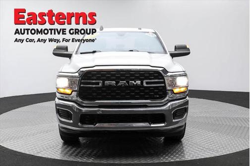 2022 RAM 2500 Tradesman Crew Cab 4x2 8' Box