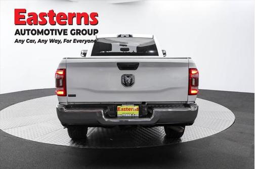 2022 RAM 2500 Tradesman Crew Cab 4x2 8' Box