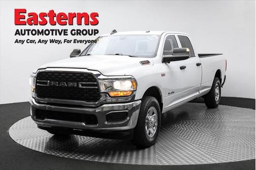2022 RAM 2500 Tradesman Crew Cab 4x2 8' Box