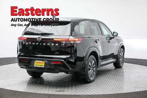 2024 Nissan Pathfinder S 4WD