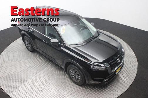 2024 Nissan Pathfinder S 4WD