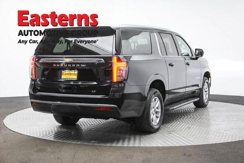 2024 Chevrolet Suburban LT