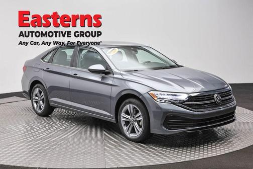 Platinum Gray Metallic 2024 Volkswagen Jetta 1.5T SE