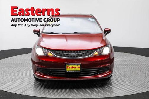 2020 Chrysler Voyager LX