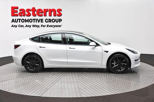 Pearl White Multi-Coat 2021 Tesla Model 3 Standard Range Plus