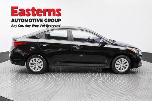 2022 Hyundai Accent SE
