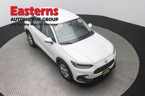 Platinum White Pearl 2023 Honda HR-V LX