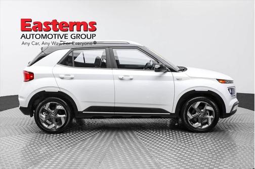 2022 Hyundai VENUE Limited