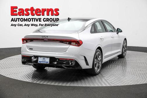 2022 Kia K5 EX