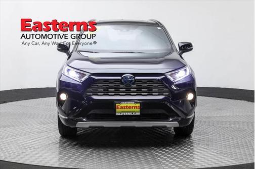 2020 Toyota RAV4 Hybrid SE
