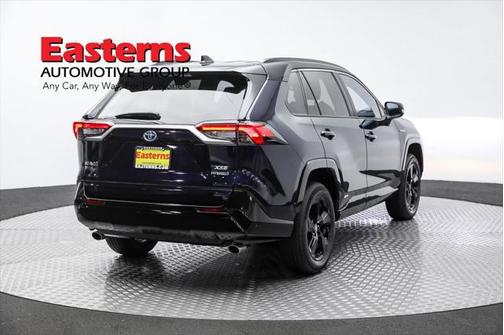 2020 Toyota RAV4 Hybrid SE