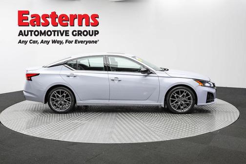 2023 Nissan Altima SR VC-Turbo FWD