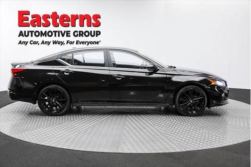 2022 Nissan Altima SR FWD