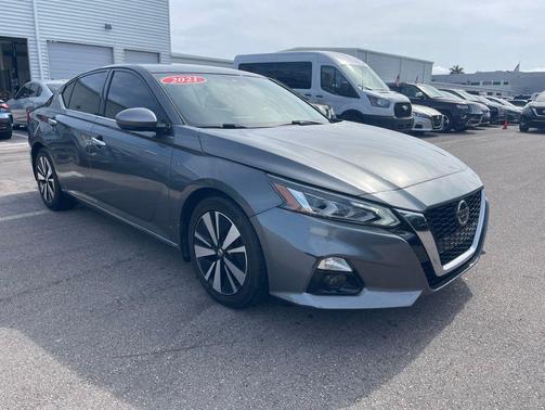 Gun Metallic 2021 Nissan Altima 2.5 SL