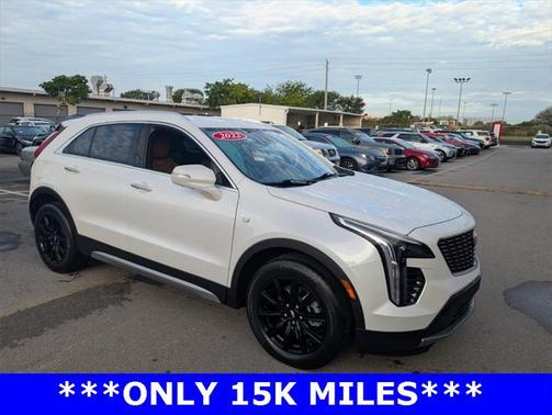 2022 Cadillac XT4 Premium Luxury