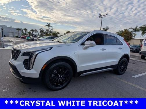 2022 Cadillac XT4 Premium Luxury
