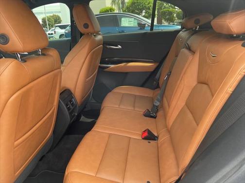 2022 Cadillac XT4 Premium Luxury