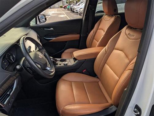 2022 Cadillac XT4 Premium Luxury