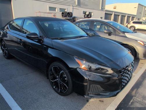 2025 Nissan Altima SR FWD