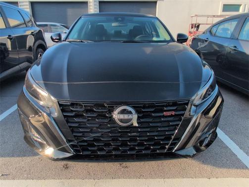 2025 Nissan Altima SR FWD