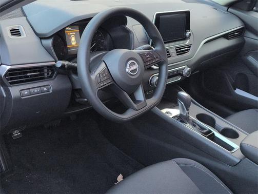2025 Nissan Altima S FWD