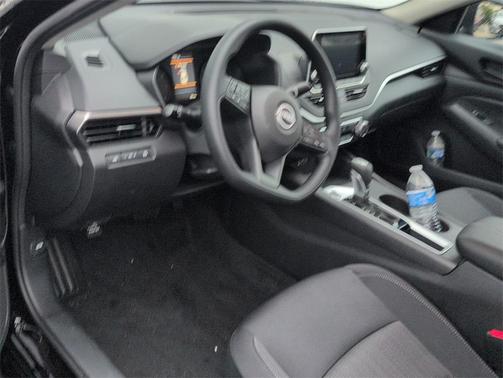 2025 Nissan Altima S FWD