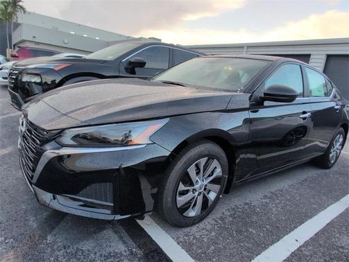 2025 Nissan Altima S FWD