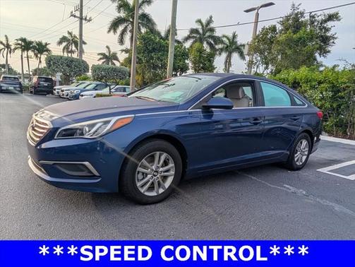 2017 Hyundai SONATA SE