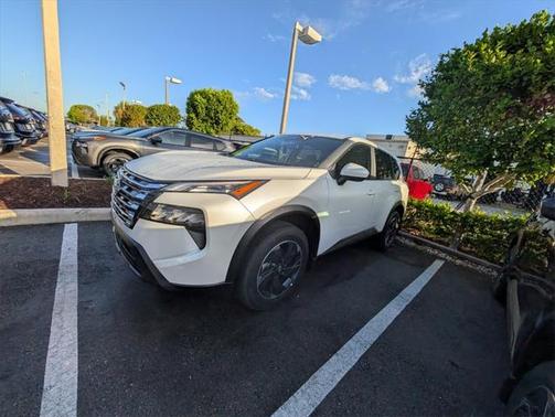 2025 Nissan Rogue SV