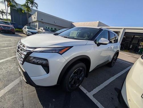 2025 Nissan Rogue SV
