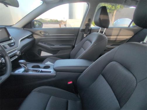 2025 Nissan Altima S FWD