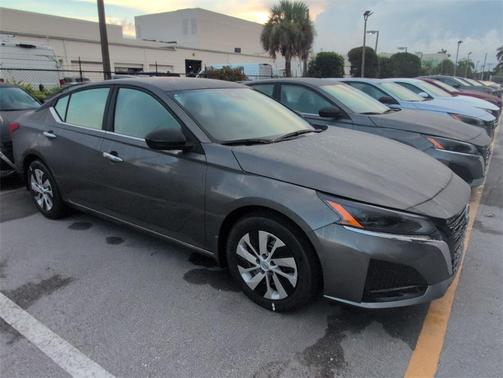2025 Nissan Altima S FWD