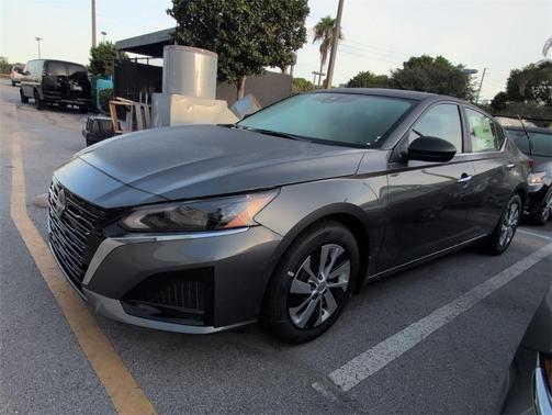 2025 Nissan Altima S FWD