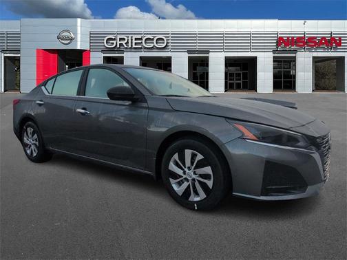 2025 Nissan Altima S FWD