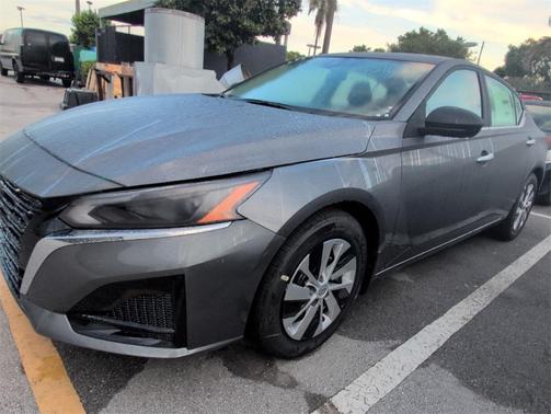 2025 Nissan Altima S FWD