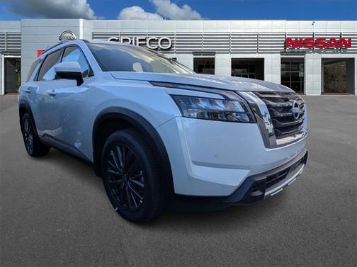 2025 Nissan Pathfinder SL FWD