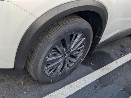 2025 Nissan Pathfinder SL FWD