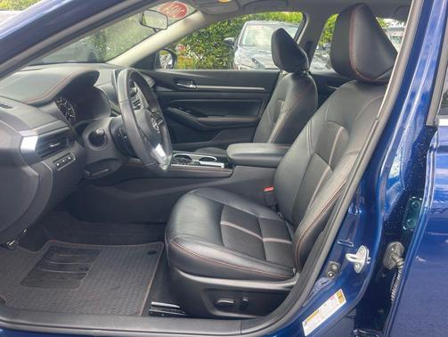 Deep Blue Pearl 2024 Nissan Altima SR FWD
