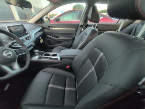 2025 Nissan Altima SR FWD
