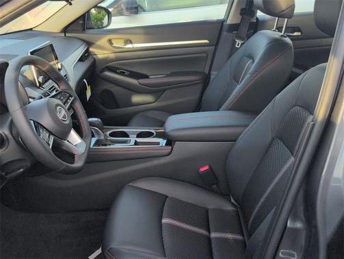 2025 Nissan Altima SR FWD