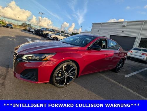 2023 Nissan Altima SR FWD