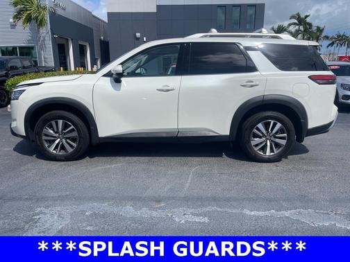 2024 Nissan Pathfinder SL FWD