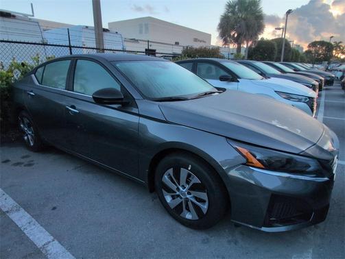 2025 Nissan Altima S FWD
