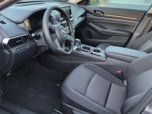 2025 Nissan Altima S FWD