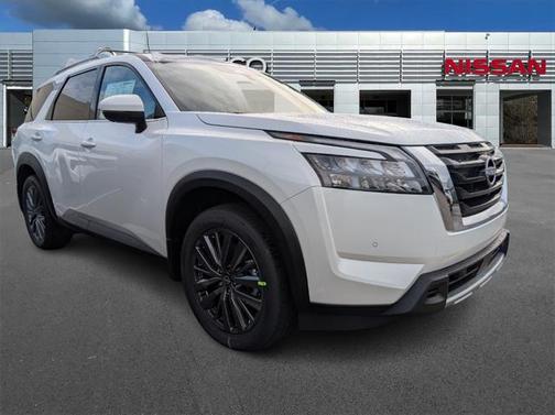 2025 Nissan Pathfinder SL FWD