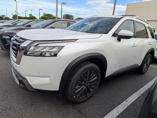 2025 Nissan Pathfinder SL FWD